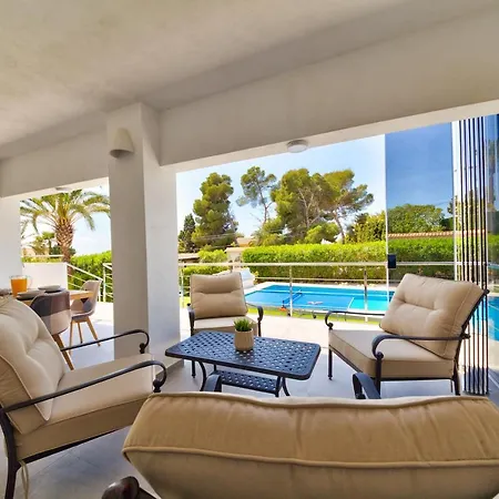 Casablanca - Miami Style For 8 Guests *