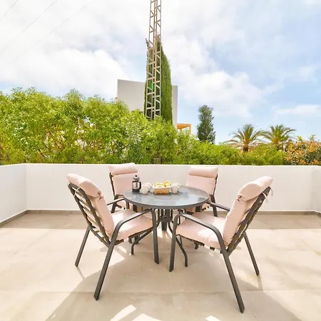 Casablanca - Miami Style For 8 Guests